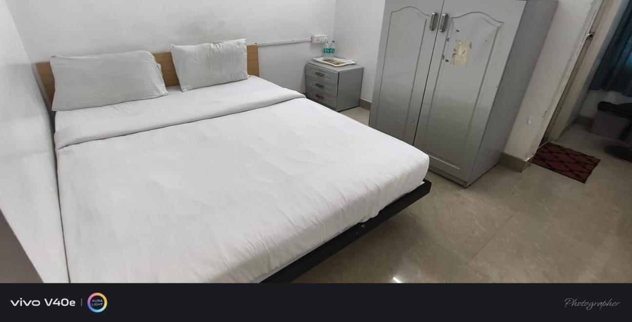 Hotel Fiesta Grand 벵갈루루 외부 사진